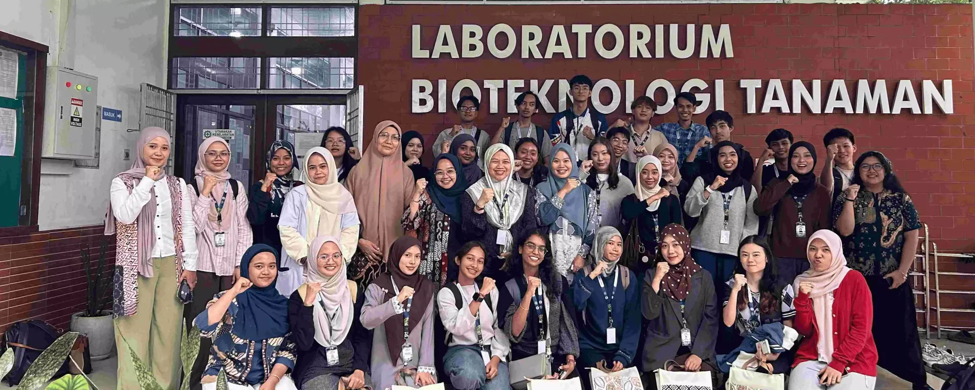 Kunjungan ke Laboratorium Bioteknologi Tanaman Warnai Rangkaian Summer Course 2026 bagi Mahasiswa Internasional